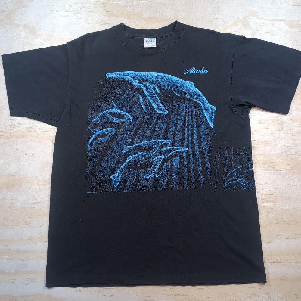 Vintage Delta USA Men's L Single Stitch Shirt Wrap Around Whales Alaska